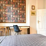 Luxury Decor & Amazing Island Views, Center! 5Mins Rynek